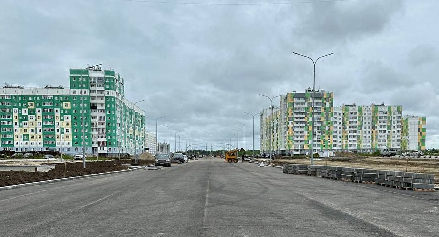 В Нижневартовске продолжается строительство и ремонт дорог